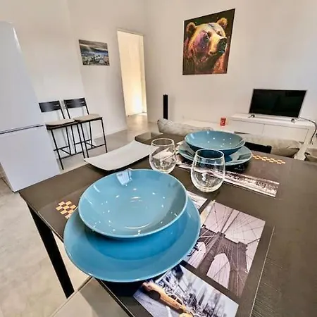 Magnifique T2 Refait A Neuf - Calme & Equipe Avec Parking Apartment Grenoble